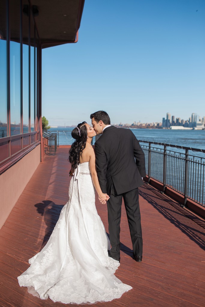 Chart House Wedding | New Jersey Wedding Photographer - Bride & Groom Portraits